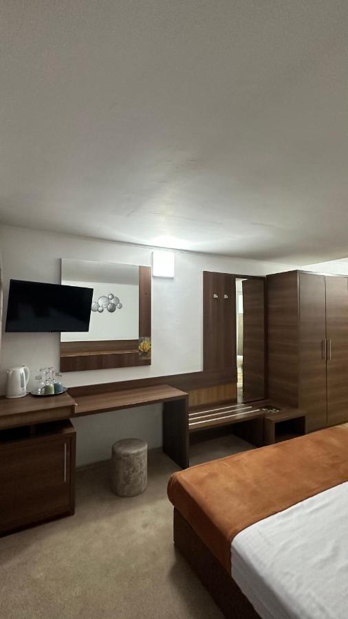 Garsoniere Aby Apartment Turnu Magurele Exterior photo